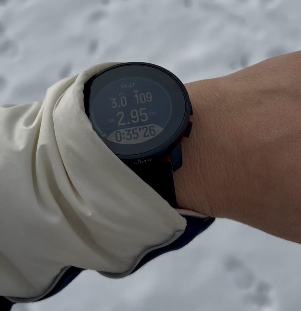 Suunto Peak Pro ranteessa